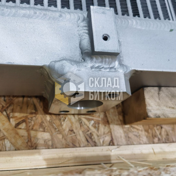 Радиатор масляный Komatsu PC1250-8 21N-03-41120